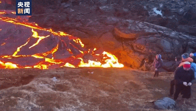 新澳门近15期开奖记录和火山喷发时游客急逃与火山喷发急救